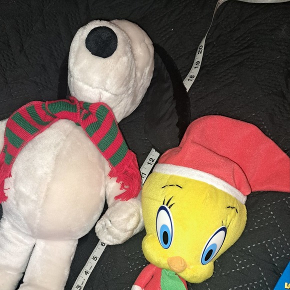 Holiday Snoopy & Tweety Fun Plus 20 inch Snoopy Plus Looney Tunes Ornaments - Picture 5 of 7